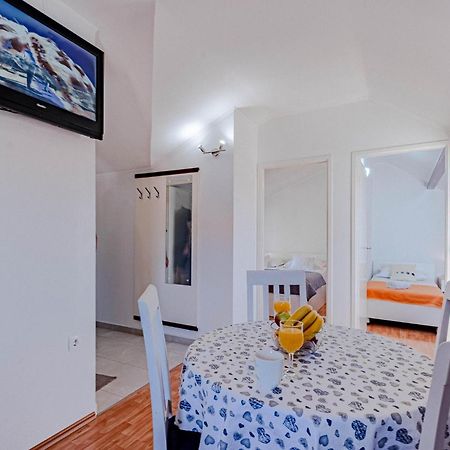 Beautiful Apartment In Vela Luka With Wifi Екстер'єр фото